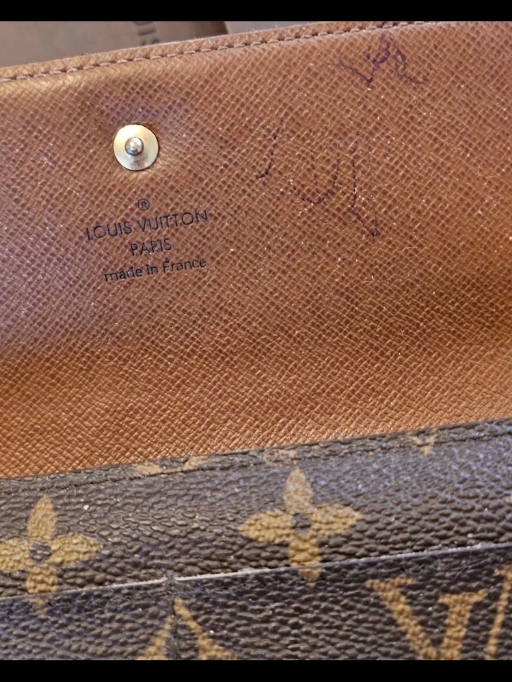 Louis Vuitton trifold wallet - Picture 6 of 7